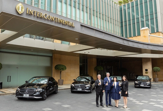 mercedes-benz haxaco bàn giao lô xe sang cho khách sạn intercontinental saigon